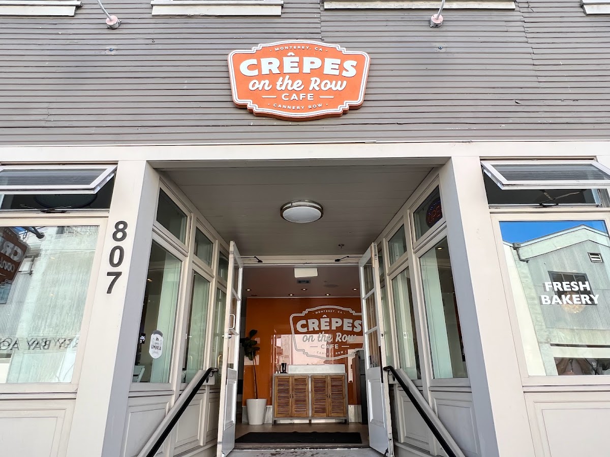Crepes on the Row Cafe